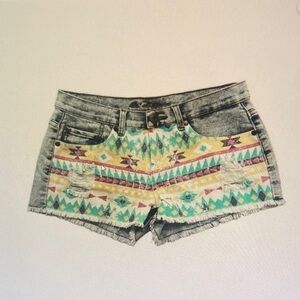 The Classic White Washed Jean Shorts Aztec Boho Cut Off Distressed Medium